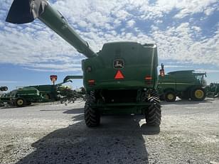 Main image John Deere S670 3