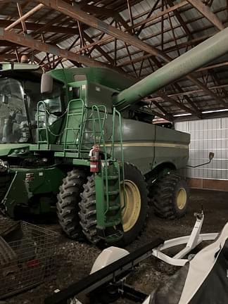 Image of John Deere S670 equipment image 2