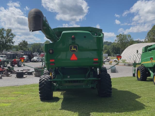 Image of John Deere S670 equipment image 3