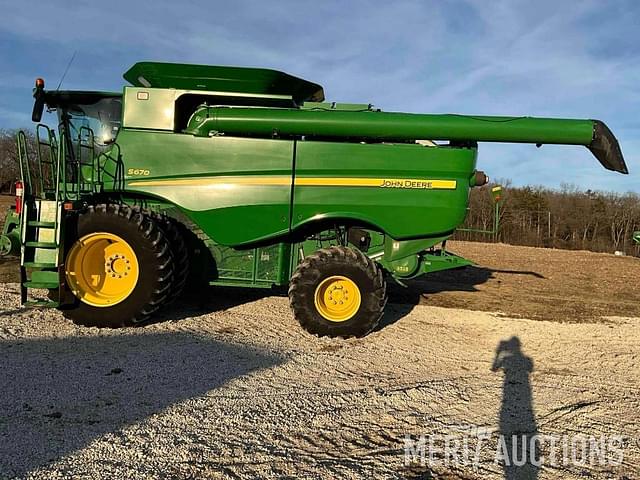 Image of John Deere S670 equipment image 4