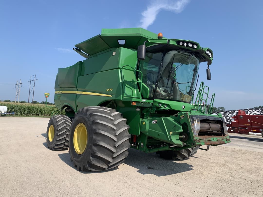 Image of John Deere S670 Primary image