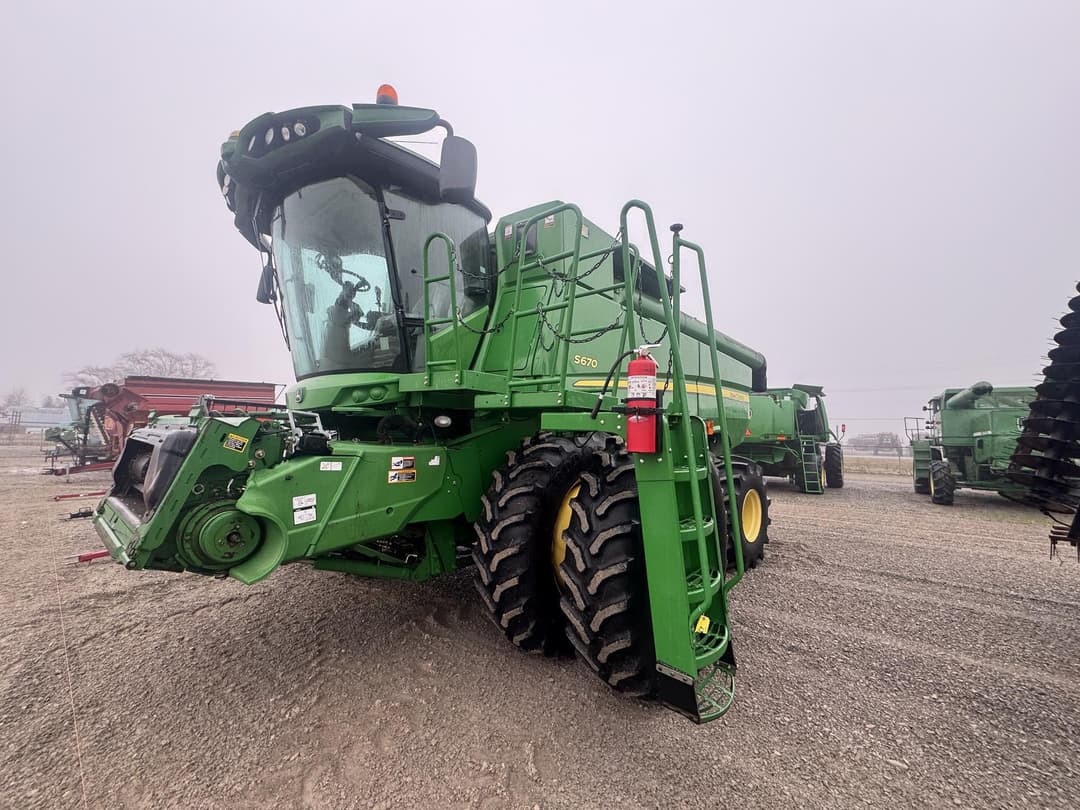 Image of John Deere S670 Primary image