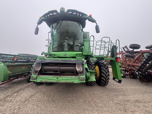 Image of John Deere S670 equipment image 3