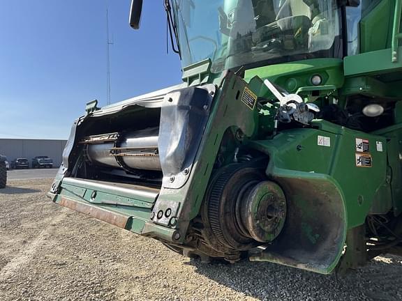 Main image John Deere S670 15
