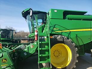 Main image John Deere S670 0