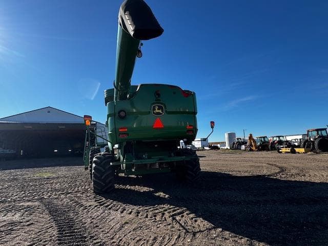 Image of John Deere S670 equipment image 4