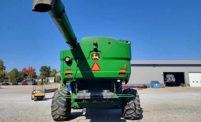 Image of John Deere S670 equipment image 3