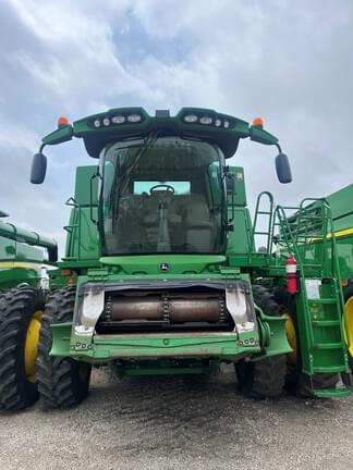 Main image John Deere S670
