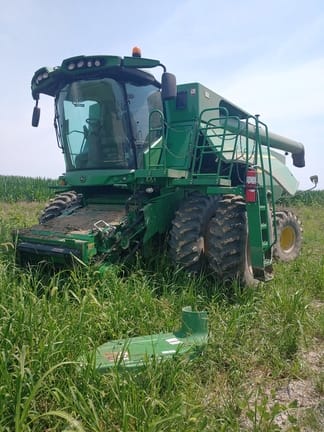 Main image John Deere S670