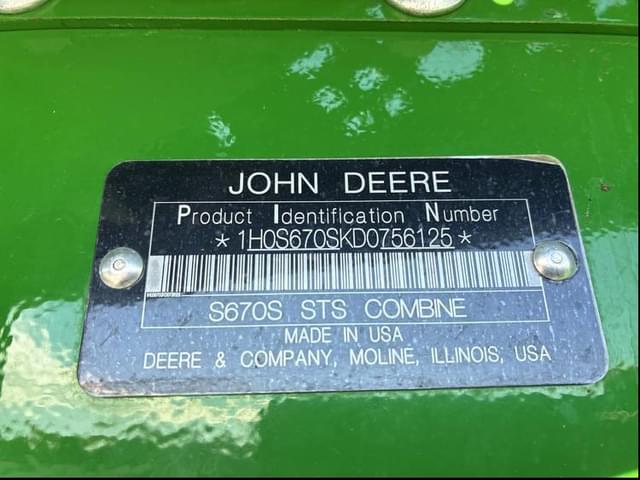 Image of John Deere S670 equipment image 1