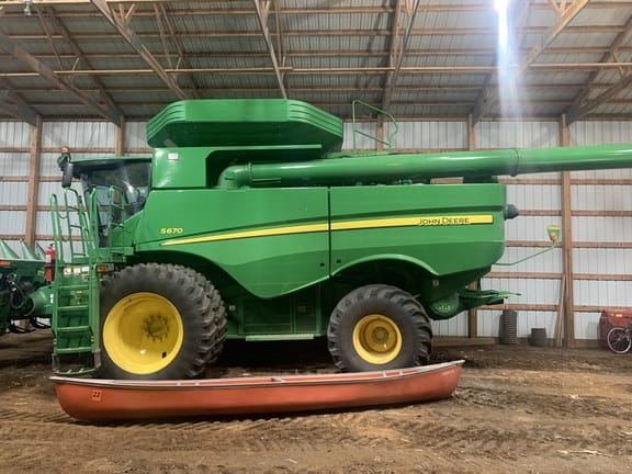 Main image John Deere S670
