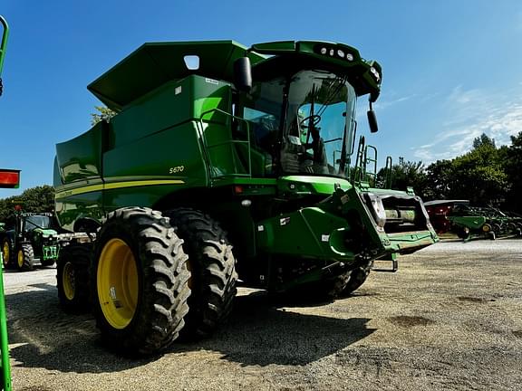 Image of John Deere S670 equipment image 3