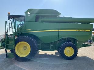 Main image John Deere S670 8