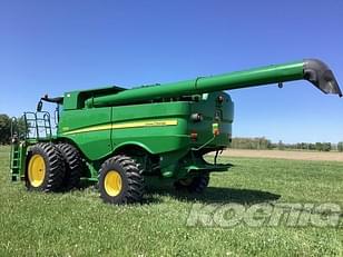 Main image John Deere S670 4