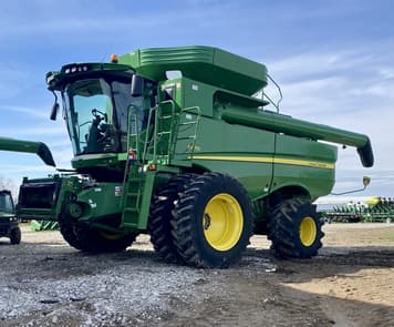 Main image John Deere S670