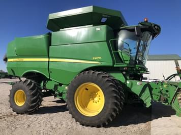 Main image John Deere S670