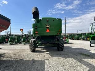 Main image John Deere S670 15