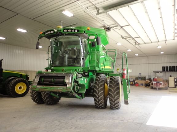 Main image John Deere S670