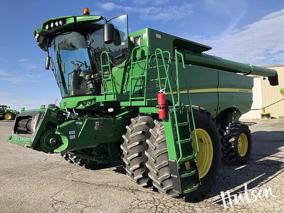 Image of John Deere S670 equipment image 1