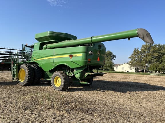 Image of John Deere S670 equipment image 3