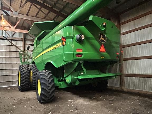 Image of John Deere S670 equipment image 3