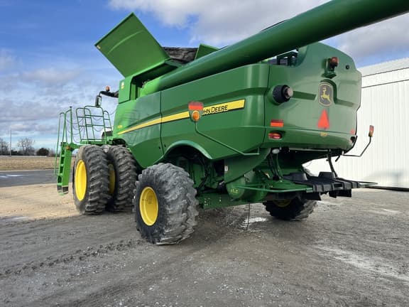 Image of John Deere S670 equipment image 3