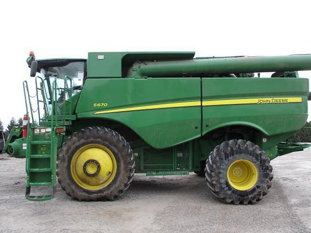 Image of John Deere S670 equipment image 2