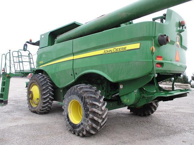 Image of John Deere S670 equipment image 4