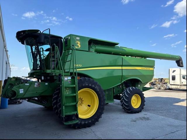 Image of John Deere S670 equipment image 1