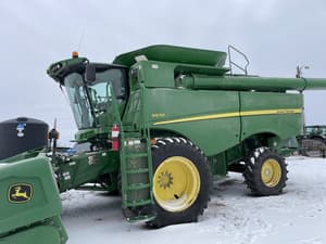 2013 John Deere S670 Image