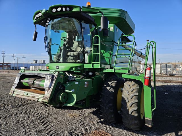 Image of John Deere S670 equipment image 4