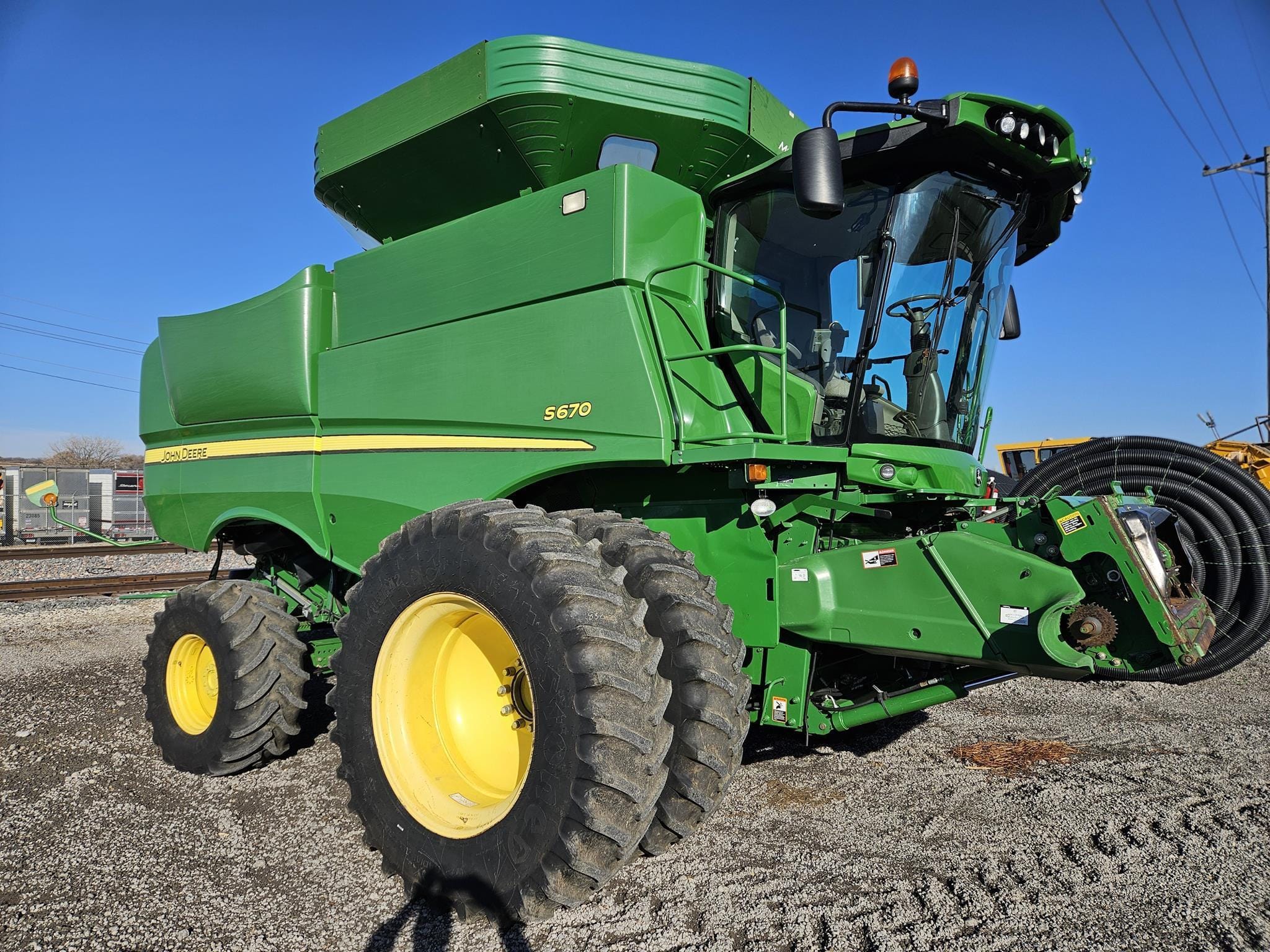 2013 John Deere S670 Equipment Image0