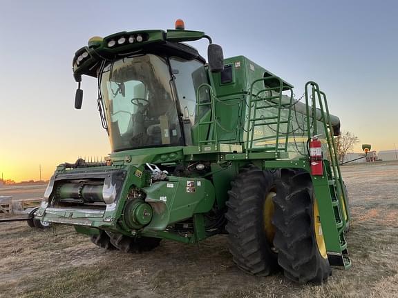 Image of John Deere S670 equipment image 1