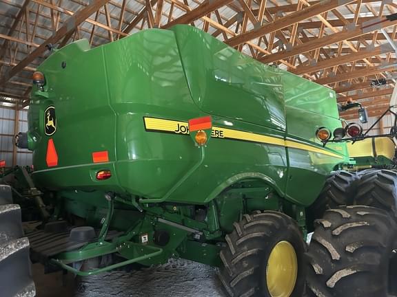 Image of John Deere S670 equipment image 3