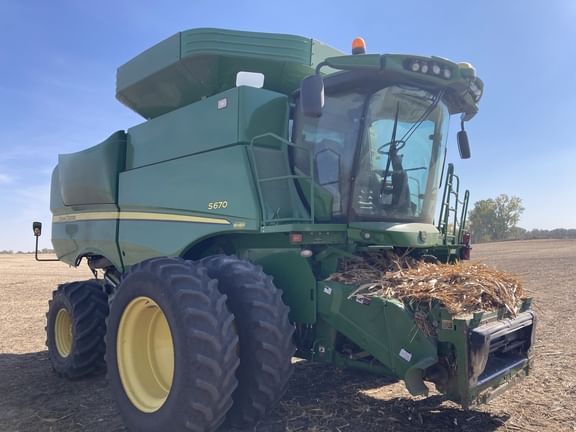 Main image John Deere S670
