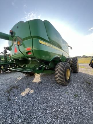 Image of John Deere S670 equipment image 4