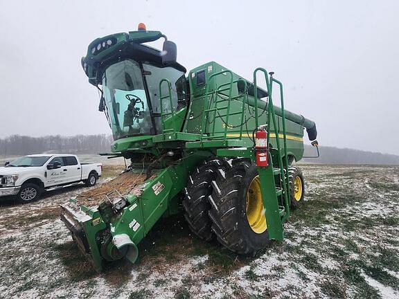 Image of John Deere S670 equipment image 4