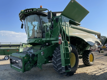 Main image John Deere S670