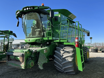 Main image John Deere S670