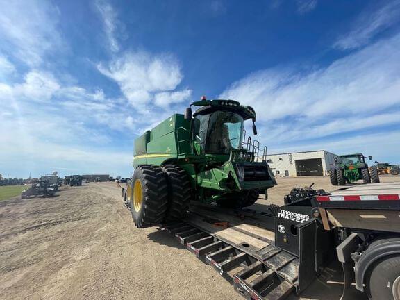 Image of John Deere S670 equipment image 3