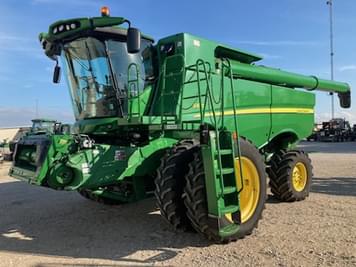Main image John Deere S670