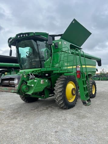 Main image John Deere S670