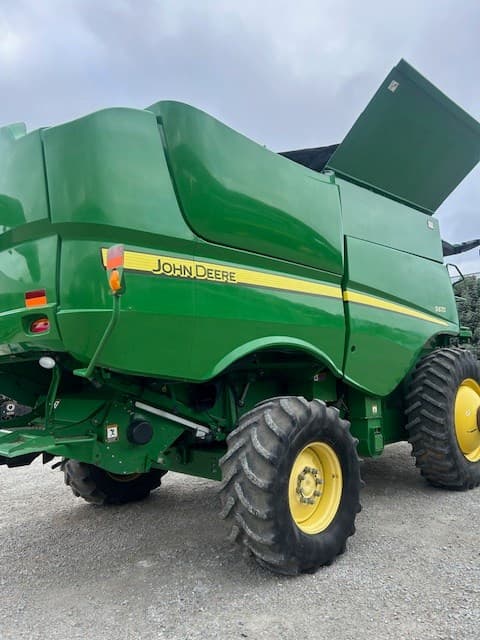 Image of John Deere S670 equipment image 4