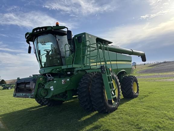 Image of John Deere S670 equipment image 1