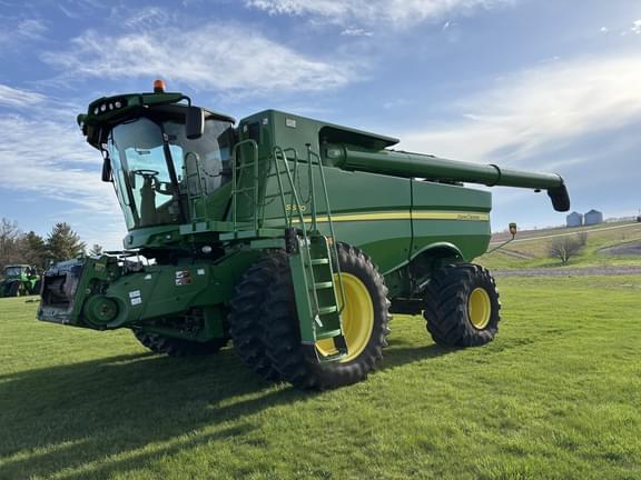 Image of John Deere S670 equipment image 3