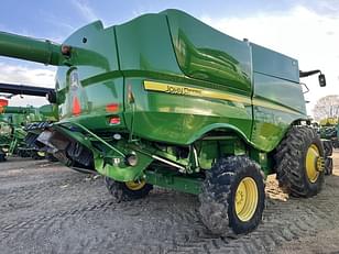 Main image John Deere S670 6