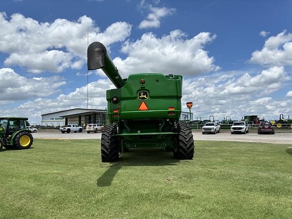 Image of John Deere S670 equipment image 4