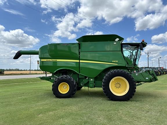 Image of John Deere S670 equipment image 3