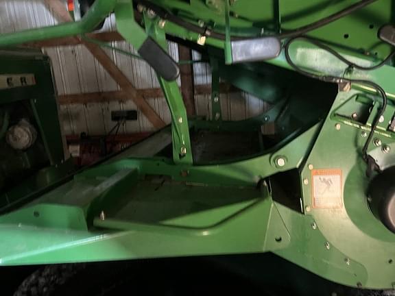 Image of John Deere S670 equipment image 3