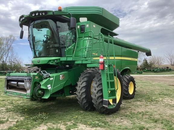 Main image John Deere S670